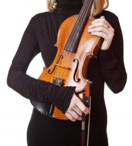 hugging-violin